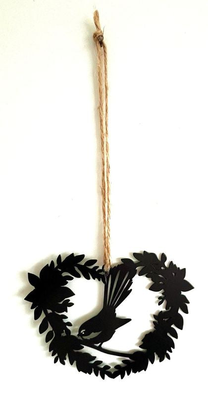 NZ Native Hanging Heart Fantail 16cm